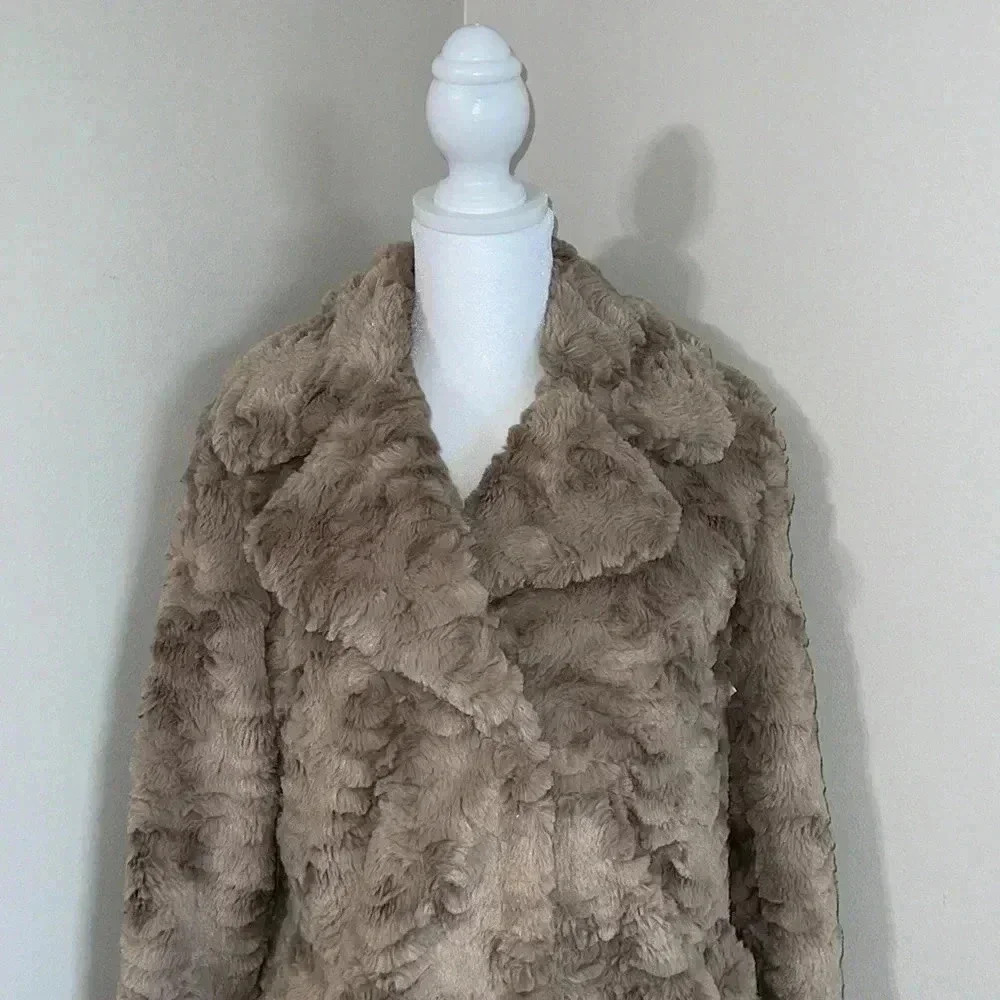 Kenneth Cole Women's Brown Notch Collar Faux Fur Coat​​ - Picture 3 of 16